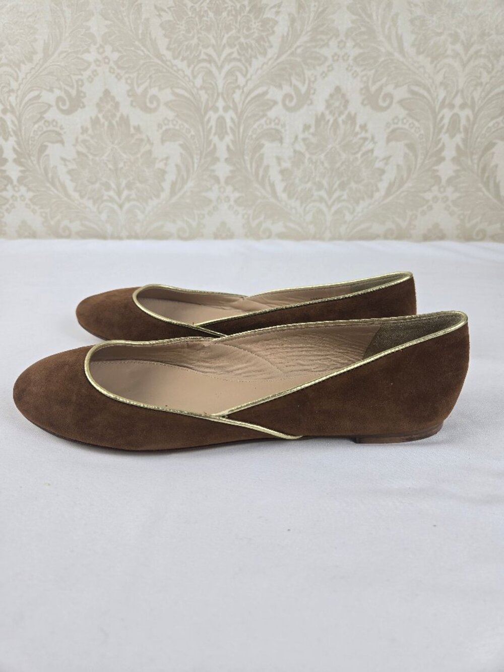 J Crew Size 6-1/2 Chestnut Brown Suede Ballet Flats Gold Leather Trim Almond Toe